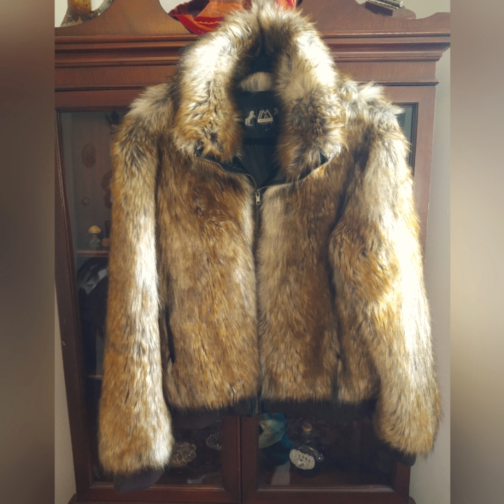 Nordstrom's Imposter for Nordstrom's faux fur full zip jacket size M Medium